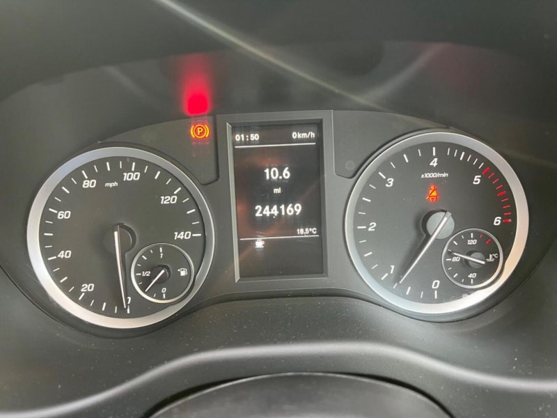 MERCEDES-BENZ VITO