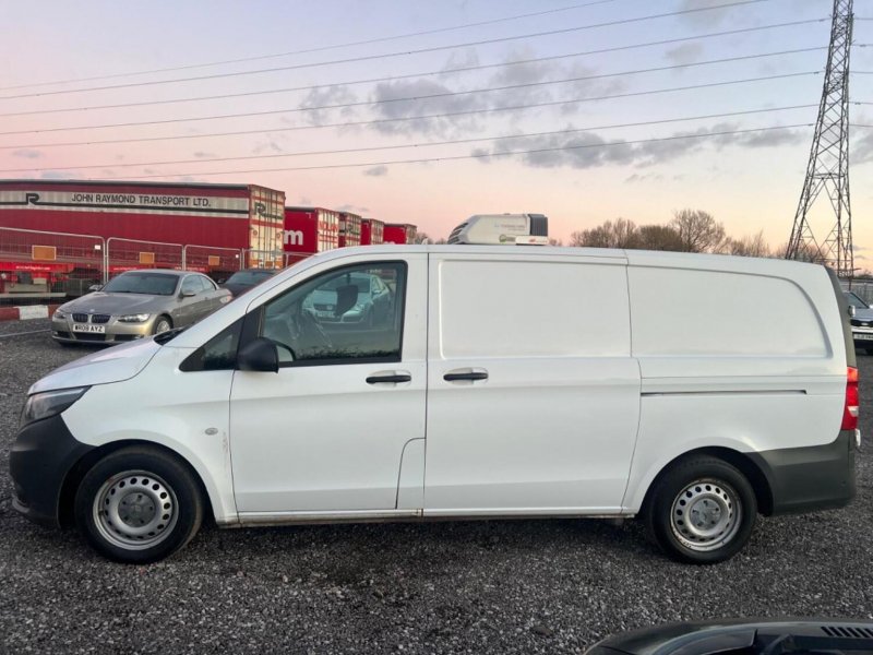 MERCEDES-BENZ VITO