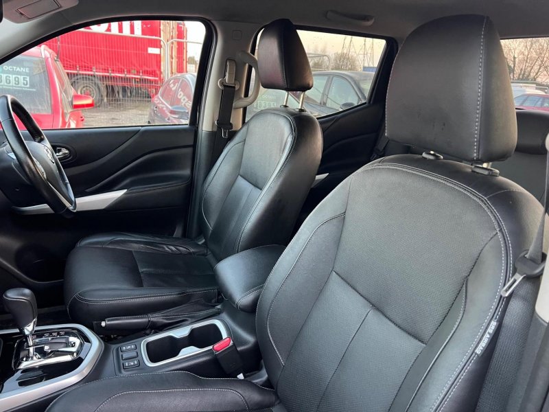 NISSAN NAVARA