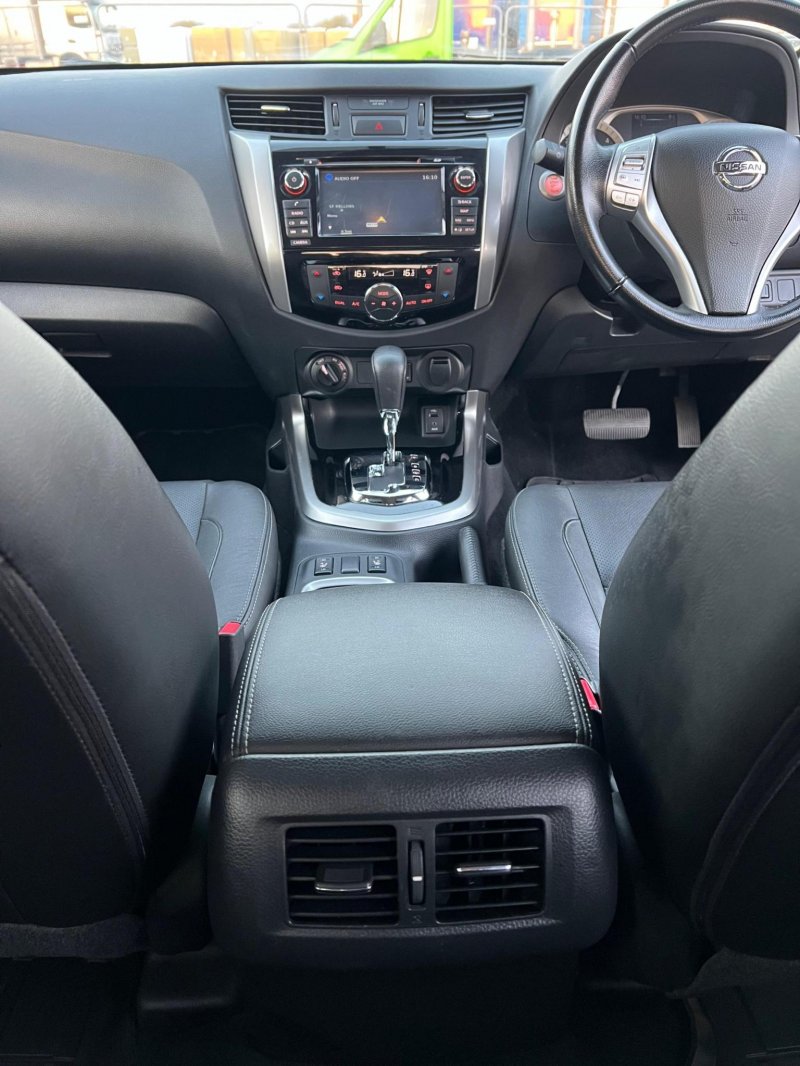 NISSAN NAVARA