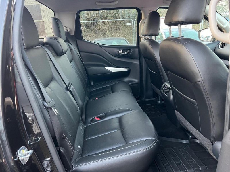 NISSAN NAVARA
