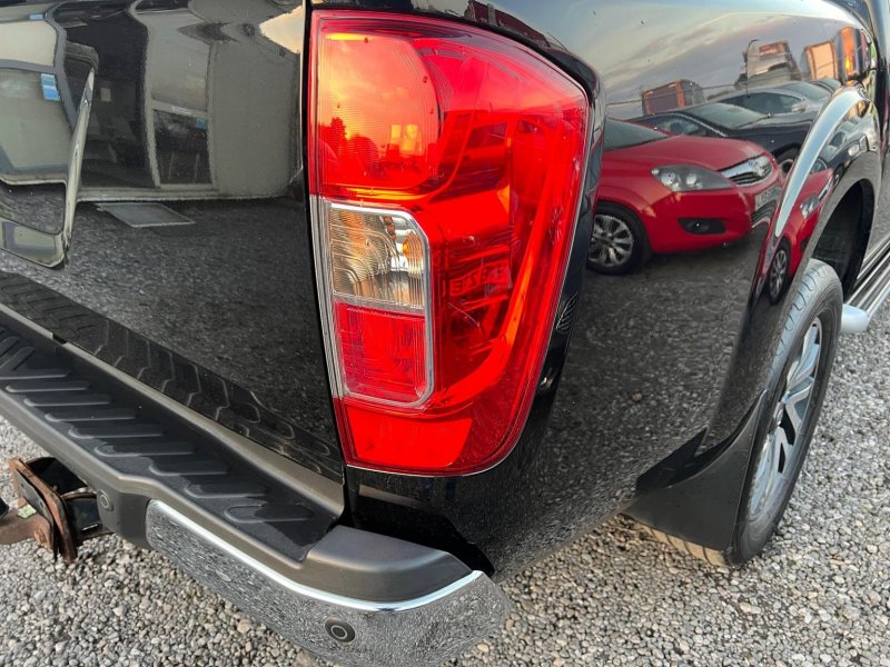 NISSAN NAVARA
