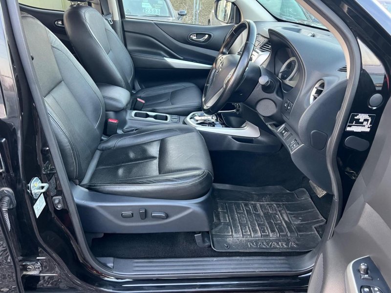 NISSAN NAVARA