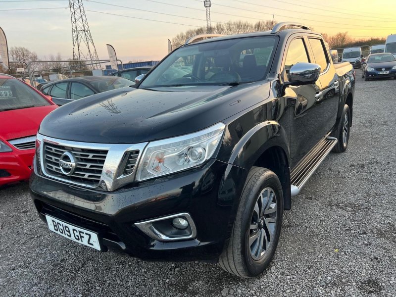 NISSAN NAVARA