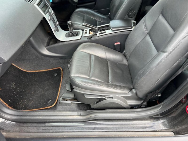 VOLVO C30