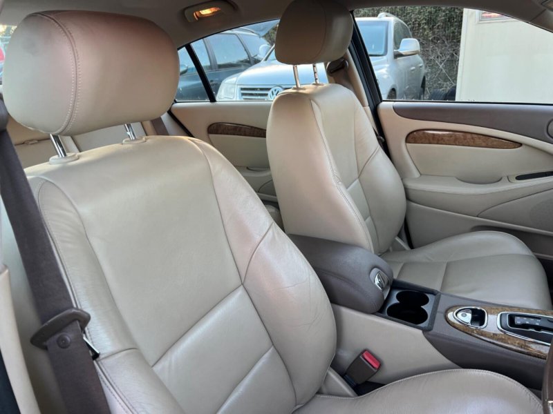 JAGUAR S-TYPE