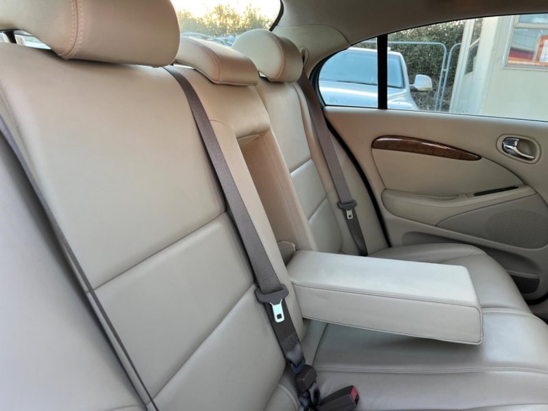 JAGUAR S-TYPE