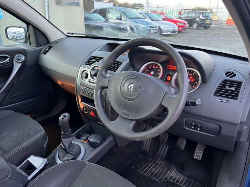 RENAULT MEGANE