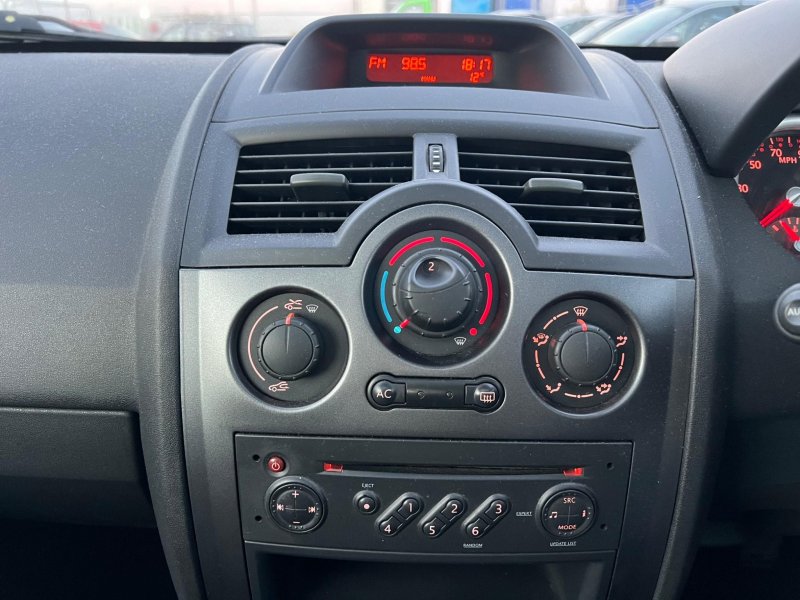 RENAULT MEGANE