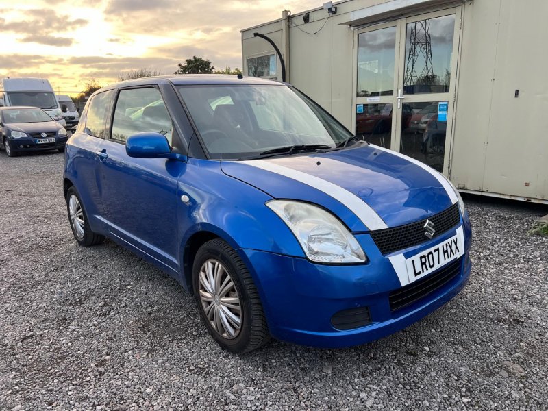 SUZUKI SWIFT