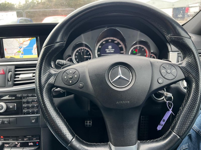 MERCEDES-BENZ E CLASS