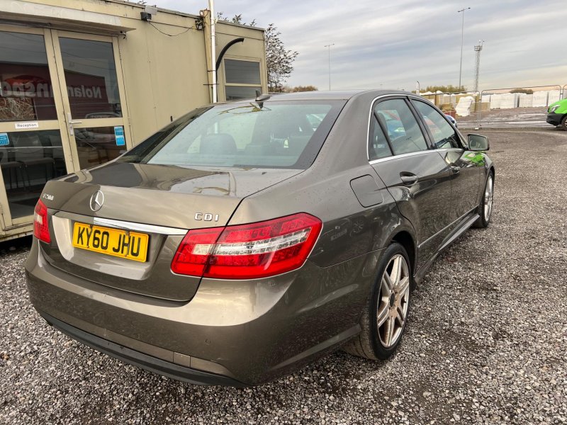 MERCEDES-BENZ E CLASS