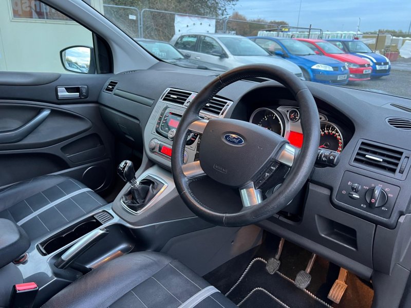 FORD KUGA