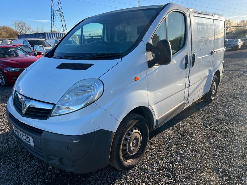 VAUXHALL VIVARO