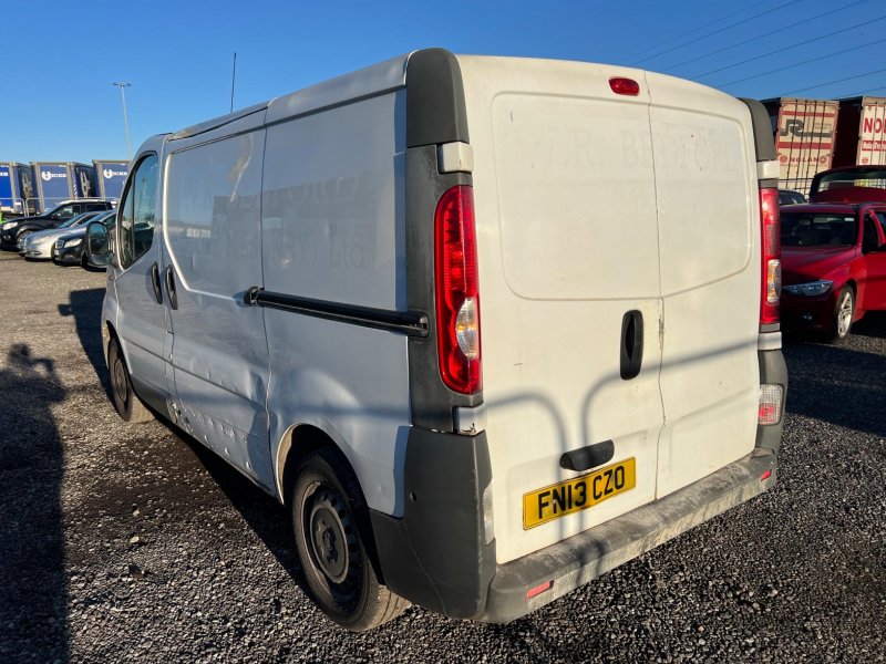 VAUXHALL VIVARO