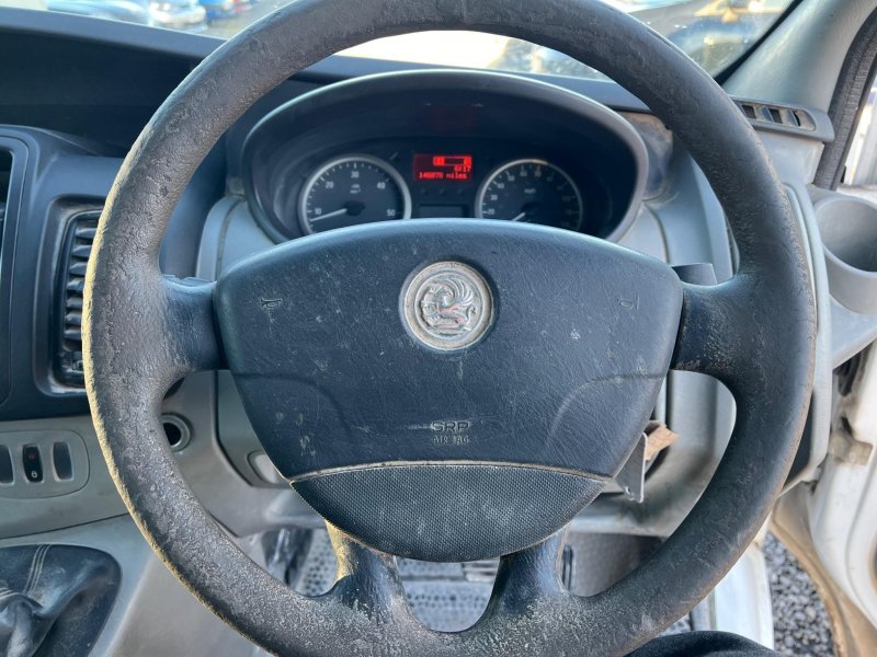 VAUXHALL VIVARO