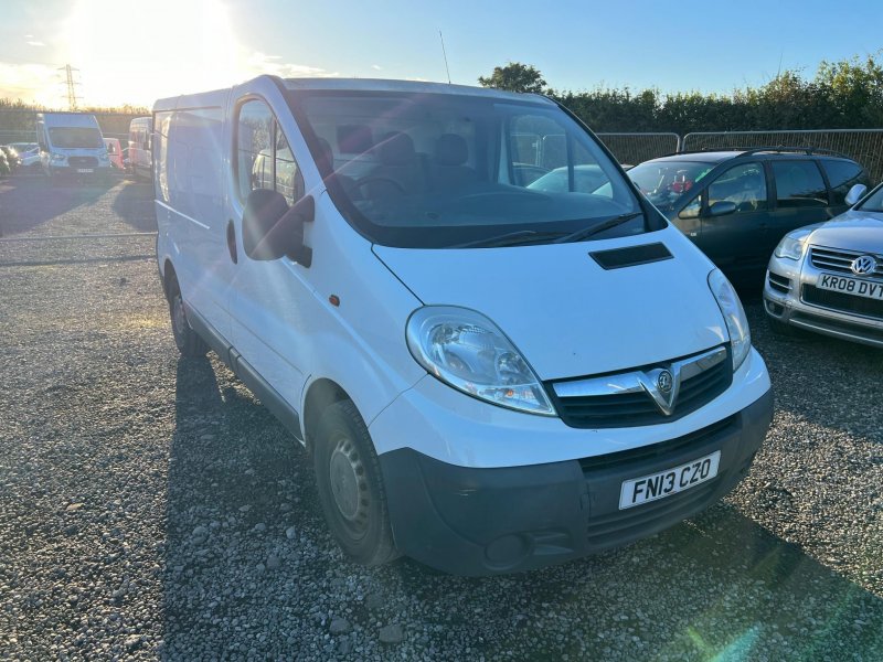 VAUXHALL VIVARO
