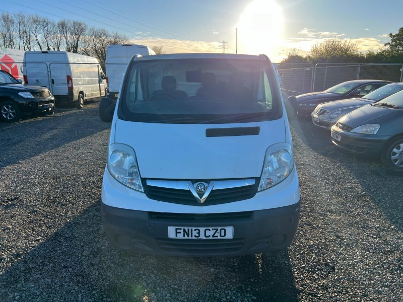 VAUXHALL VIVARO