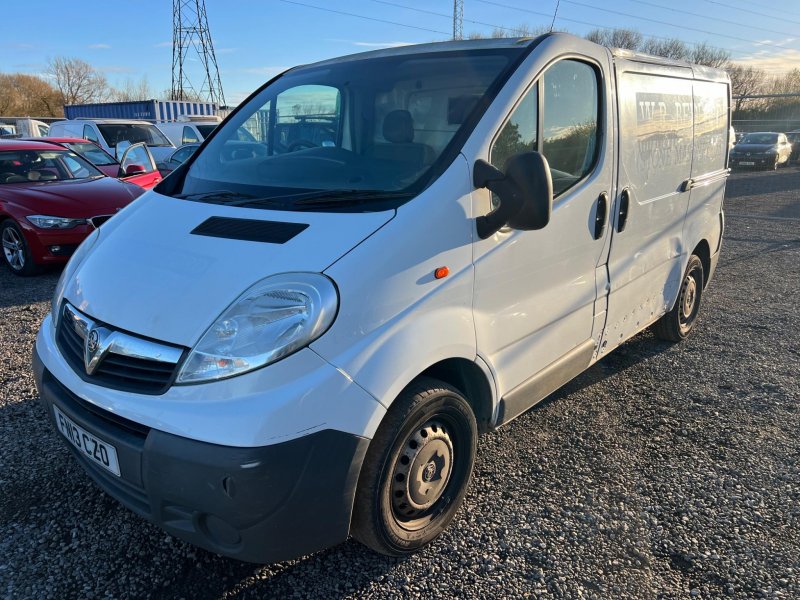 VAUXHALL VIVARO