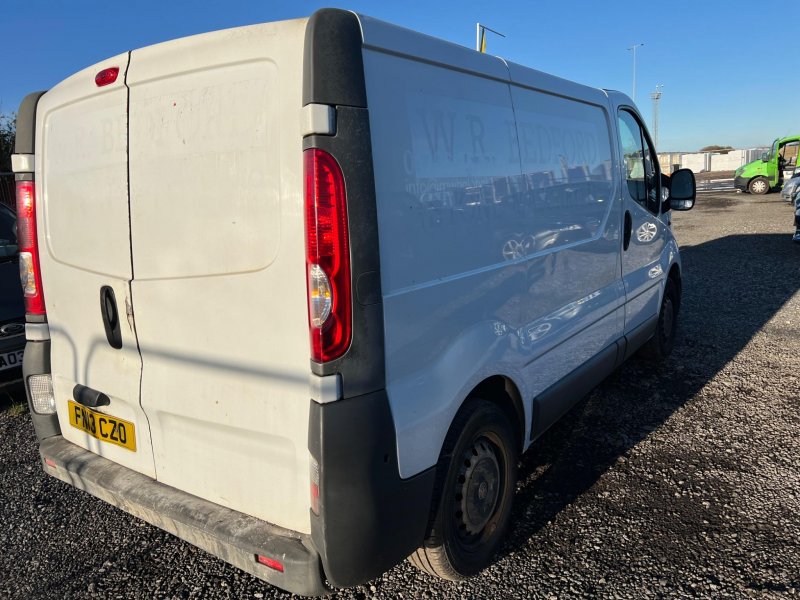 VAUXHALL VIVARO