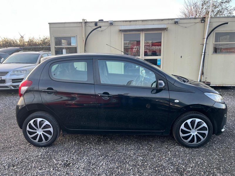 PEUGEOT 108