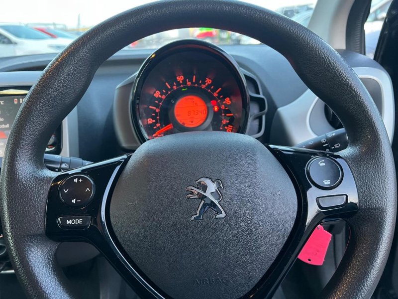 PEUGEOT 108