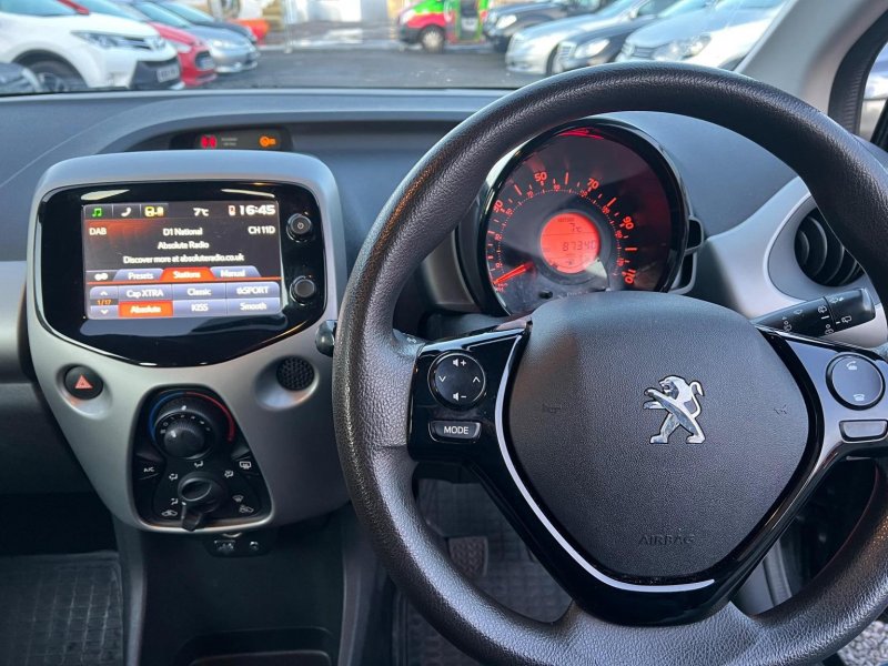 PEUGEOT 108