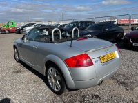 AUDI TT