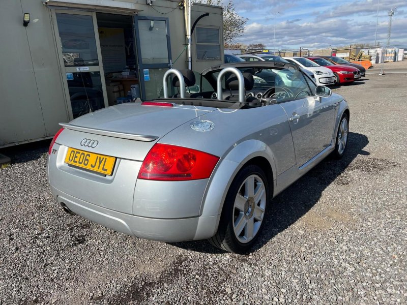 AUDI TT