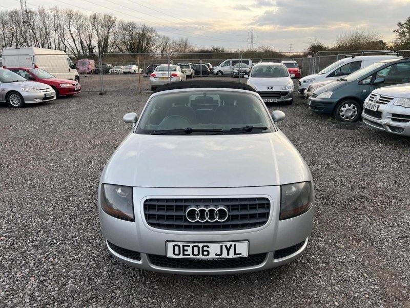 AUDI TT