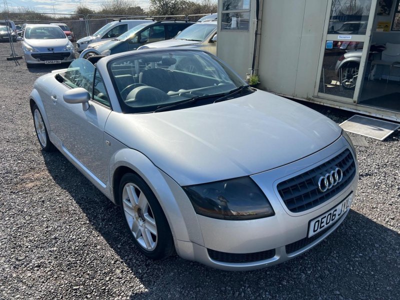 AUDI TT