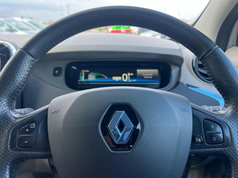 RENAULT ZOE