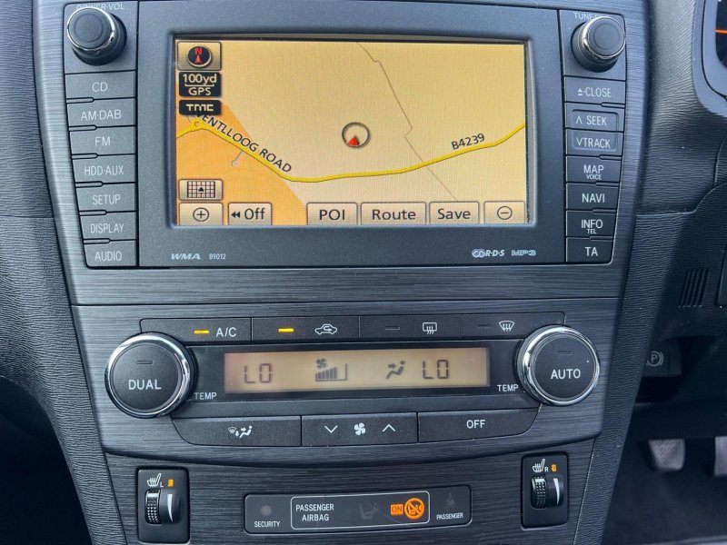 TOYOTA AVENSIS