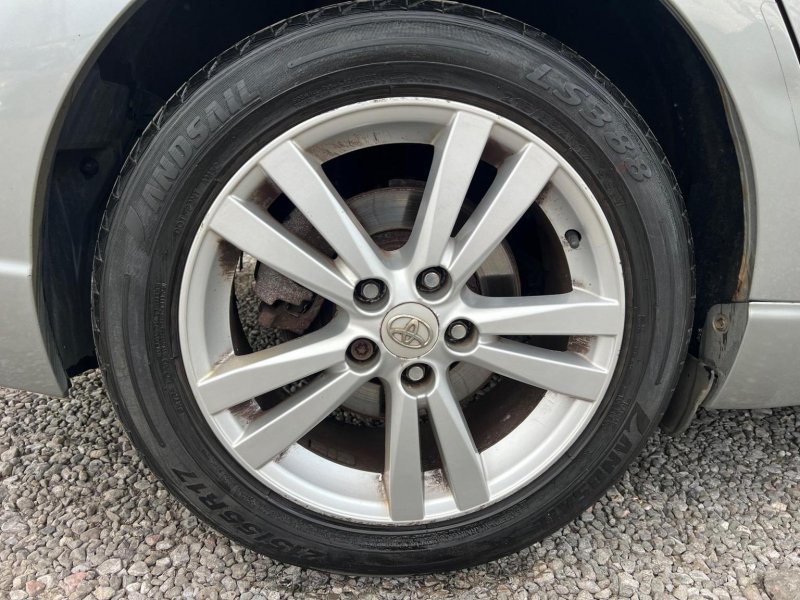 TOYOTA AVENSIS