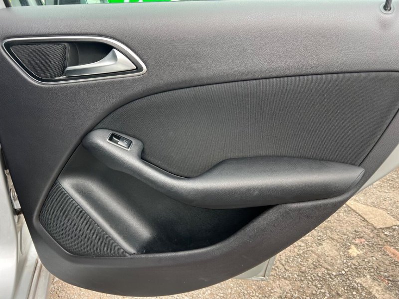 MERCEDES-BENZ B CLASS