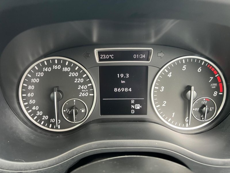 MERCEDES-BENZ B CLASS