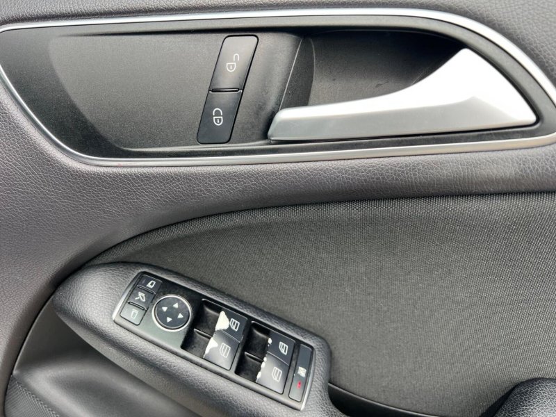 MERCEDES-BENZ B CLASS