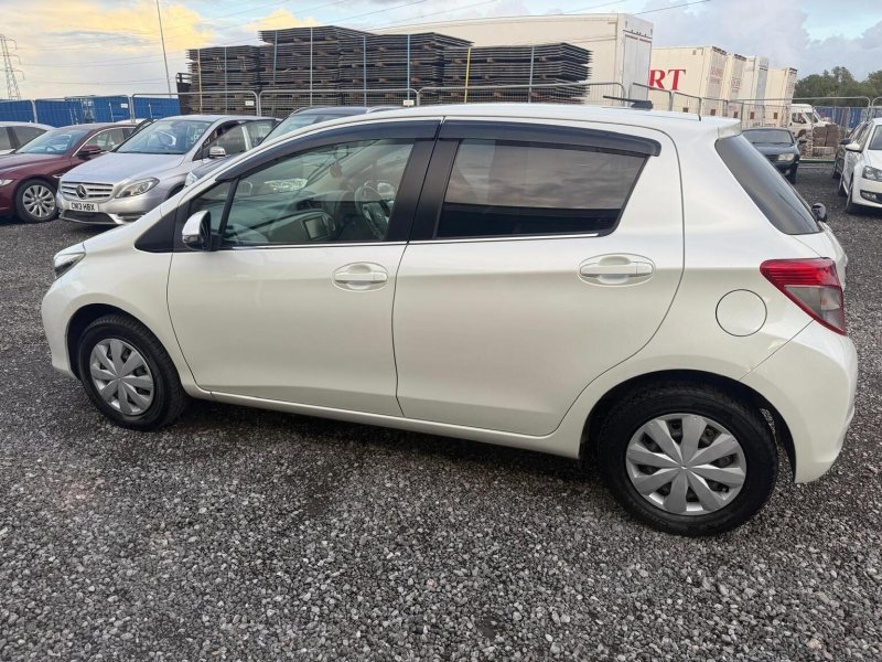TOYOTA VITZ